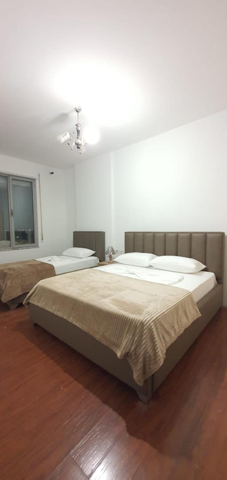 City Center Apartment Shkoder Luaran gambar