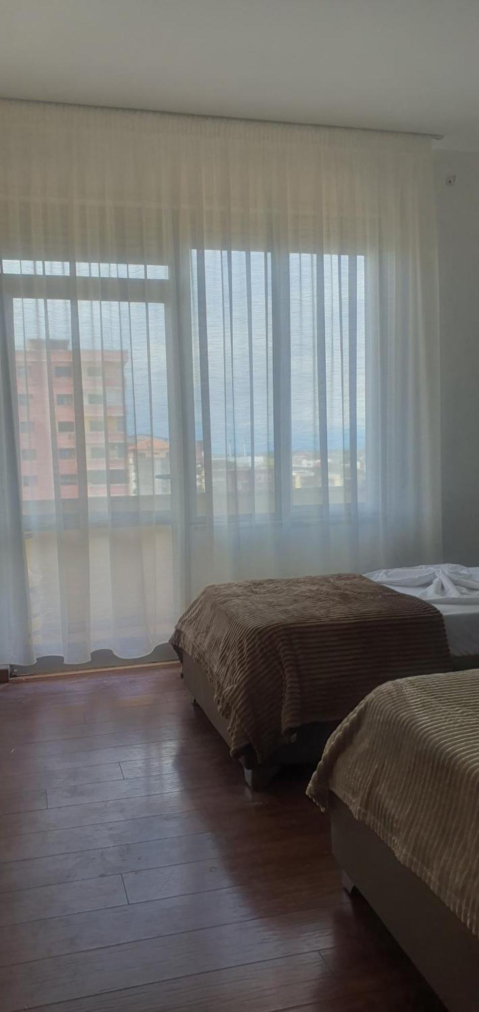 City Center Apartment Shkoder Luaran gambar